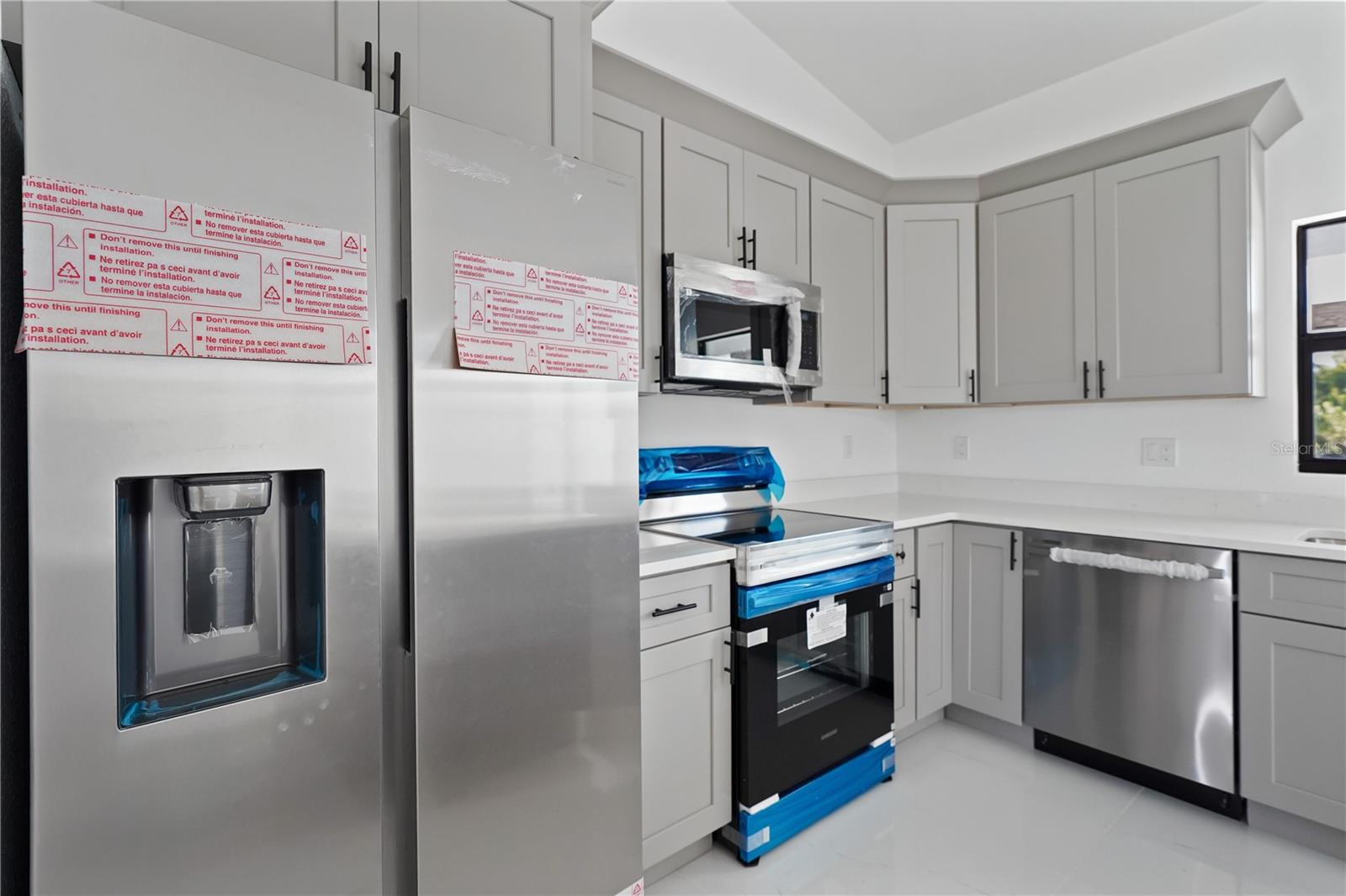 Image 11 of 37 For 2458 9th Terrace