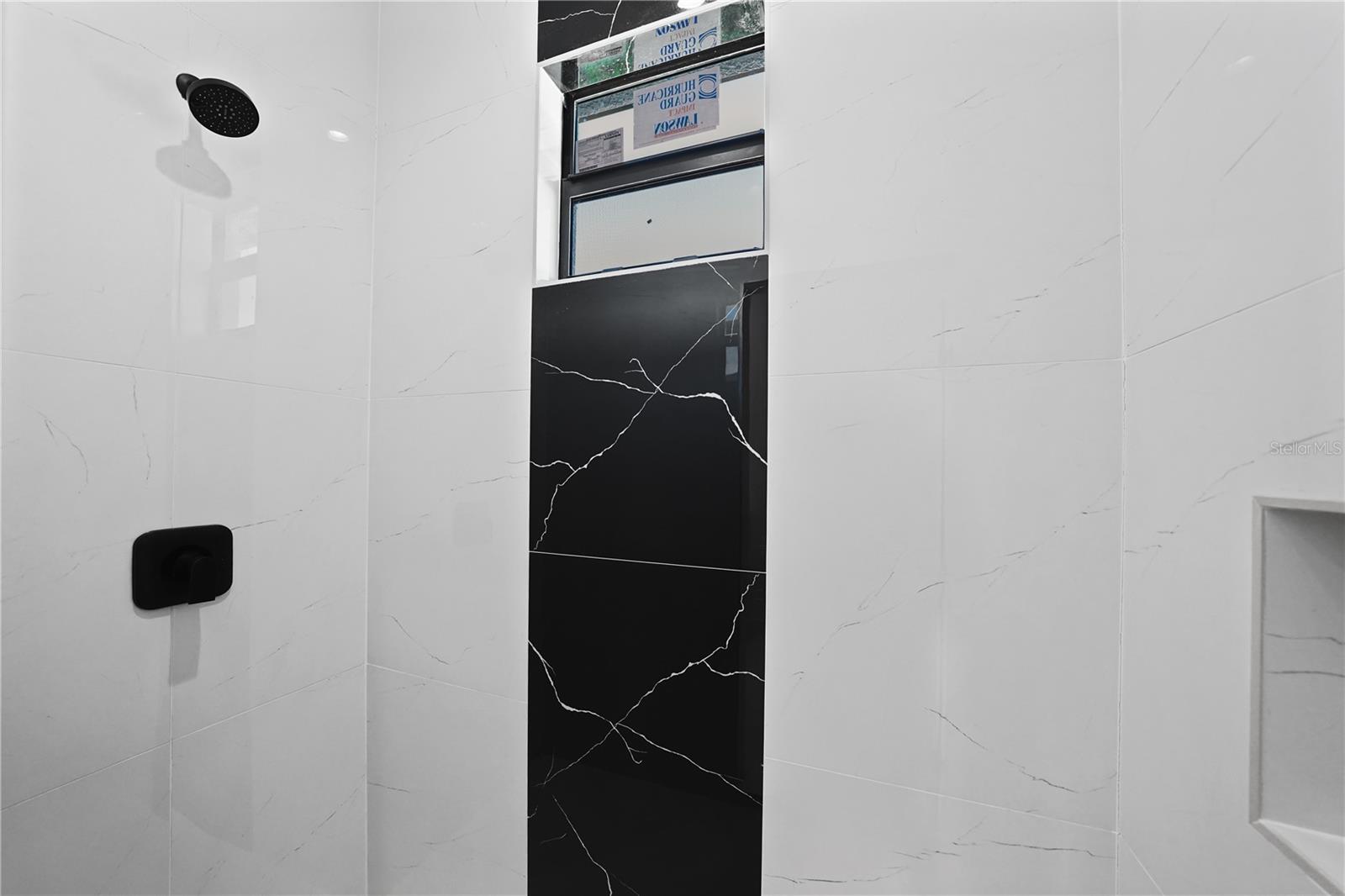 Image 23 of 37 For 2458 9th Terrace