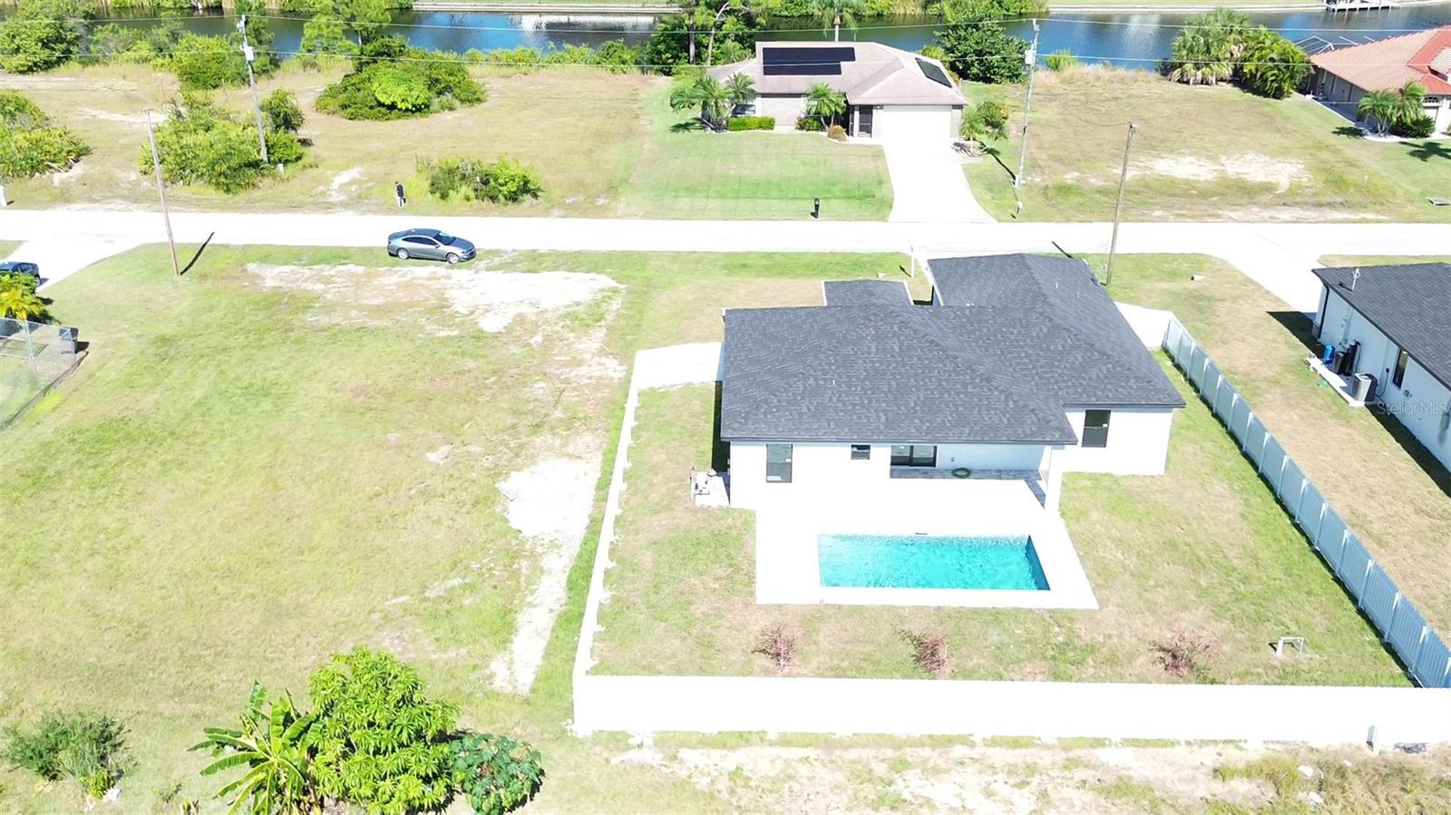 Image 31 of 37 For 2458 9th Terrace