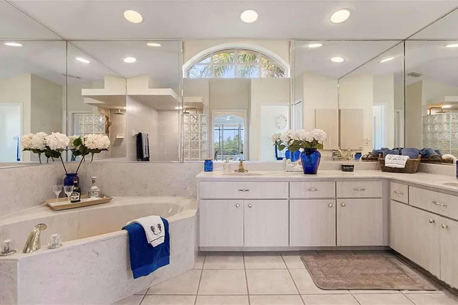 Image 23 of 51 For 5430 Almar Drive