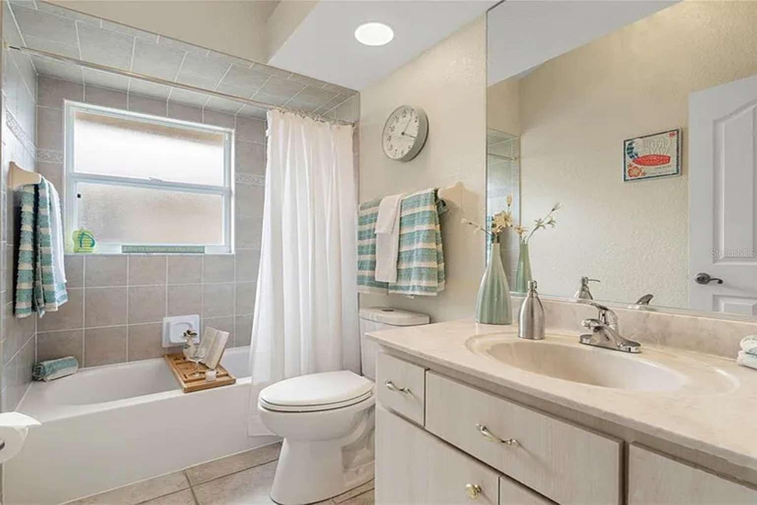 Image 32 of 51 For 5430 Almar Drive