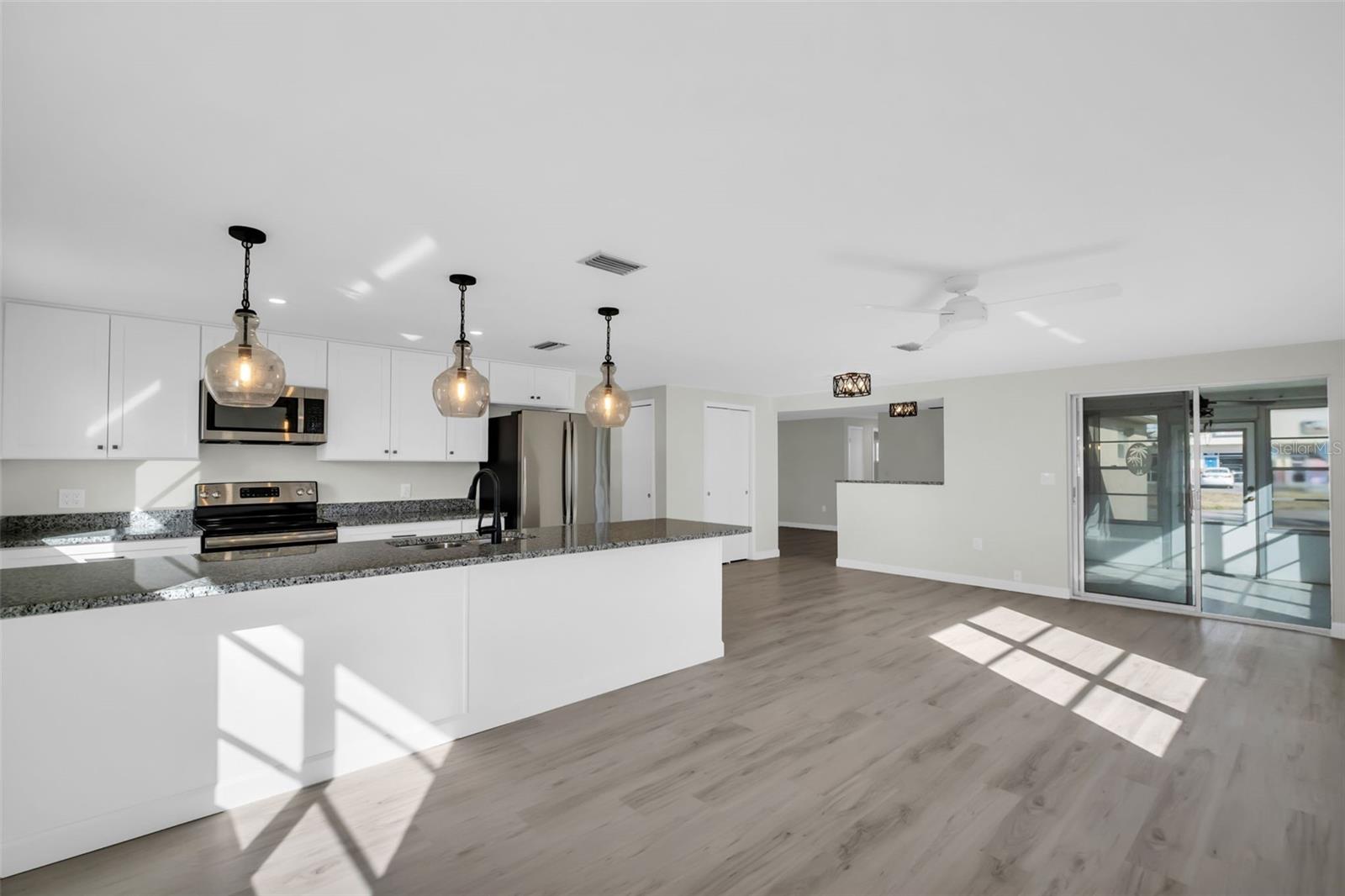 Image 15 of 38 For 6450 Tralee Avenue