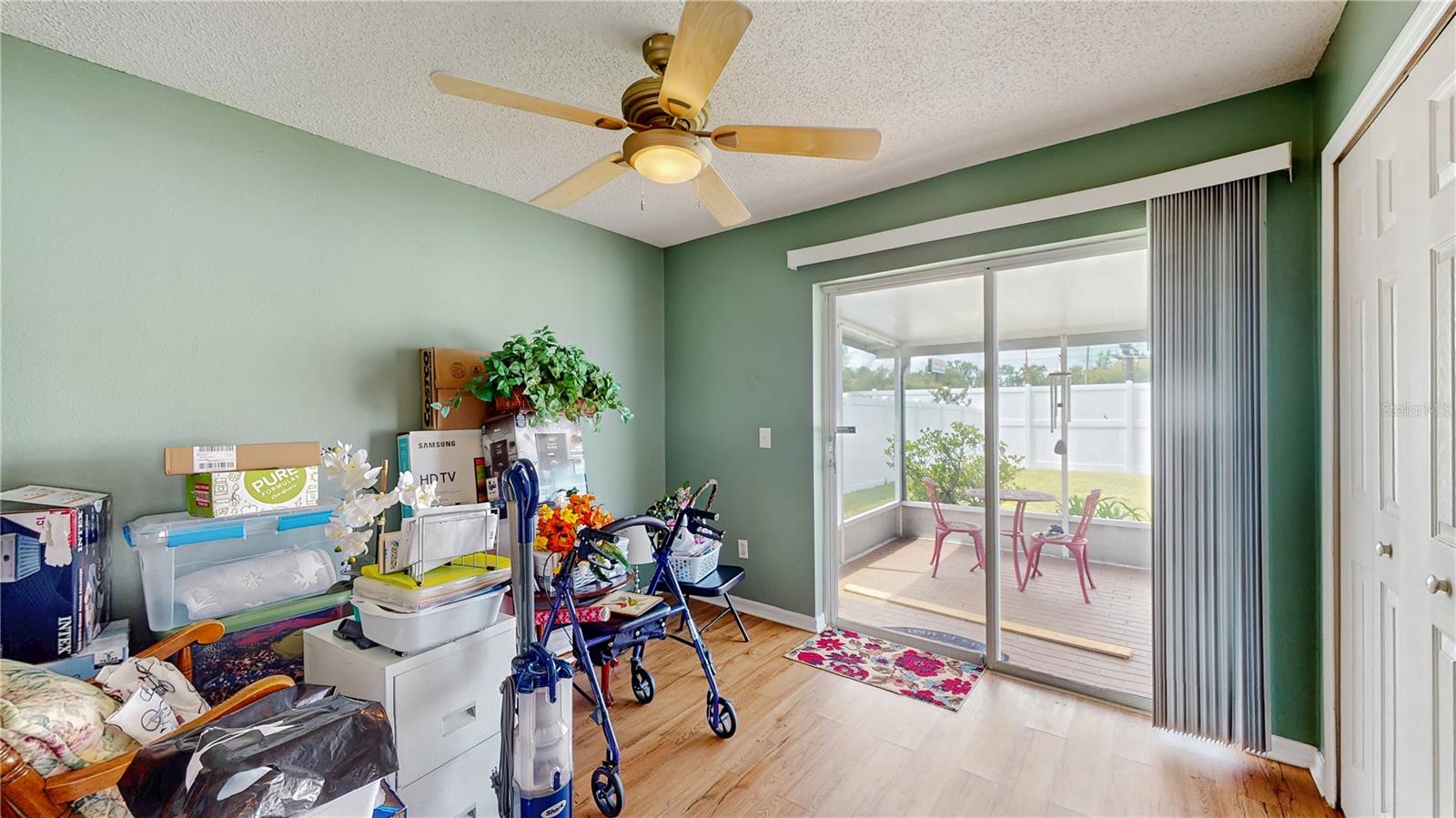 Image 12 of 23 For 22543 Saint Thomas Circle