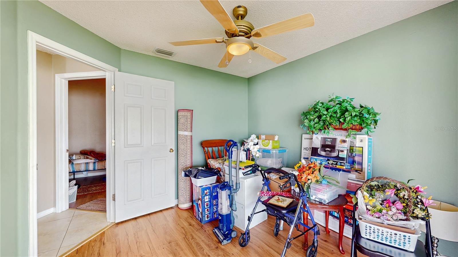 Image 13 of 23 For 22543 Saint Thomas Circle