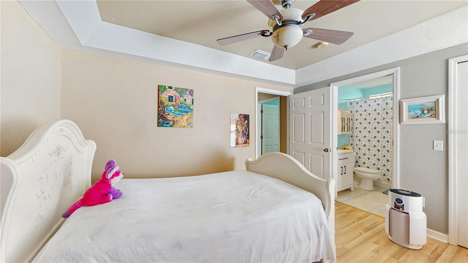 Image 16 of 23 For 22543 Saint Thomas Circle