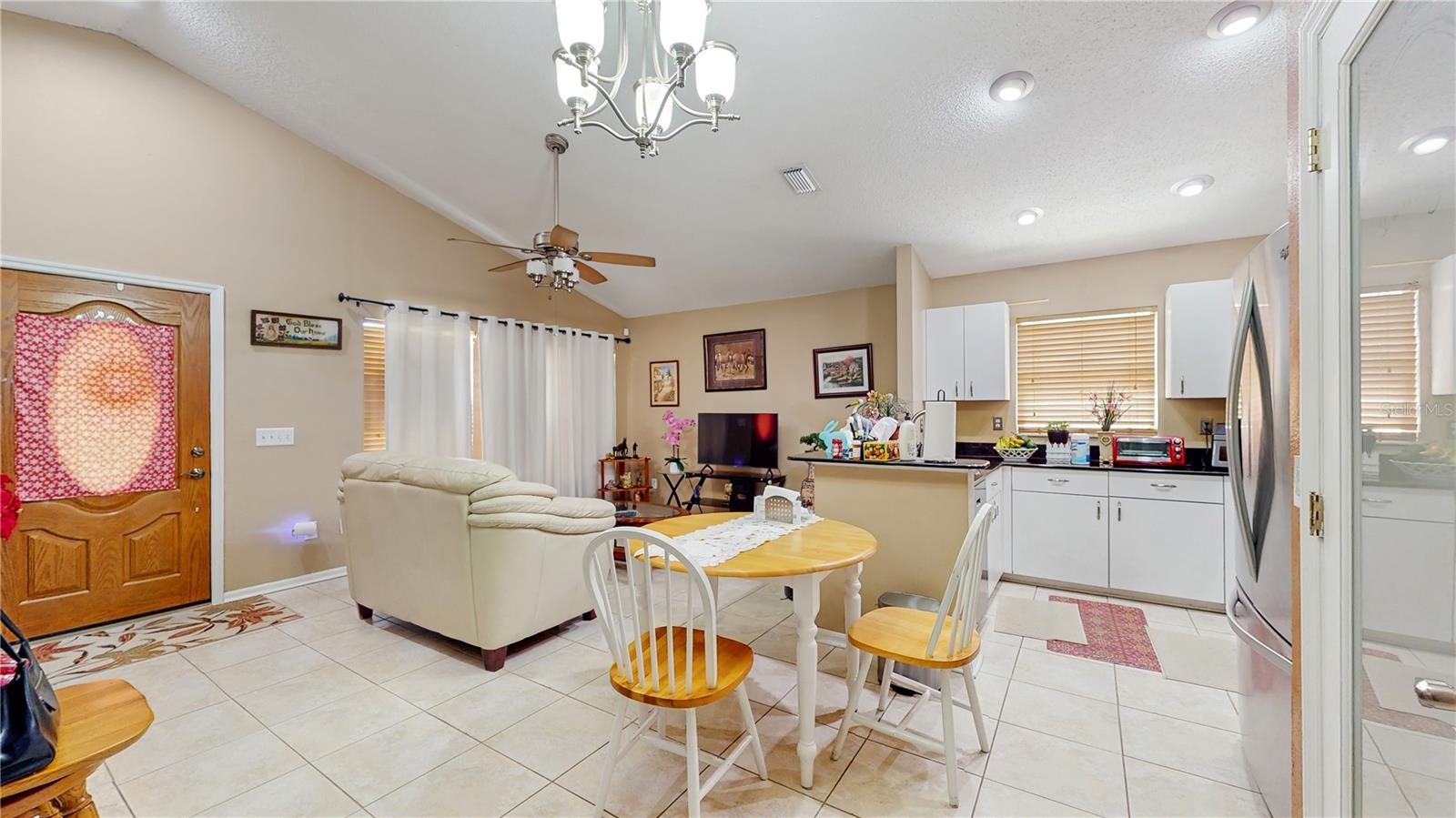 Image 8 of 23 For 22543 Saint Thomas Circle