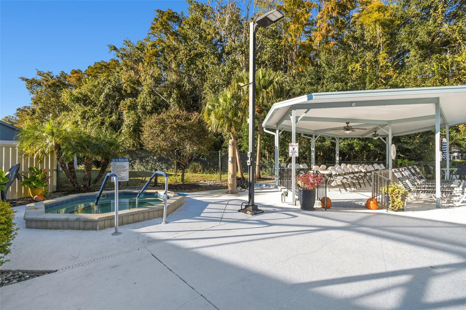 Listing photo id 39 for 11539 Scotch Pine Drive