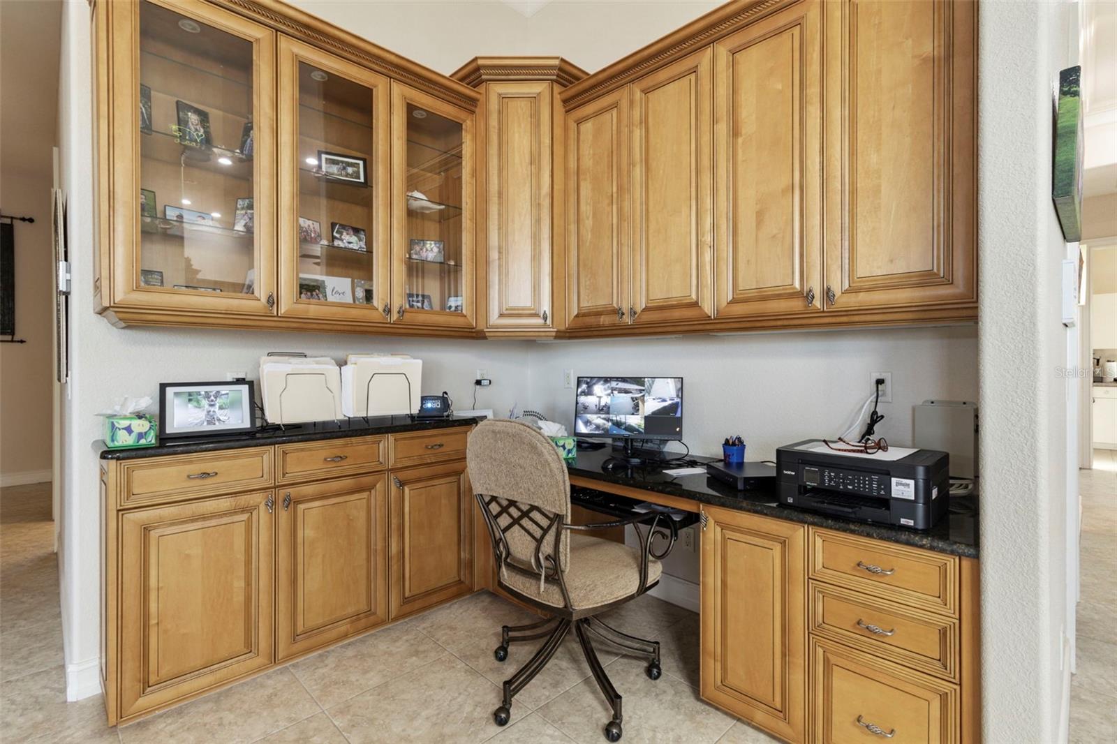 Image 18 of 71 For 5323 Early Terrace