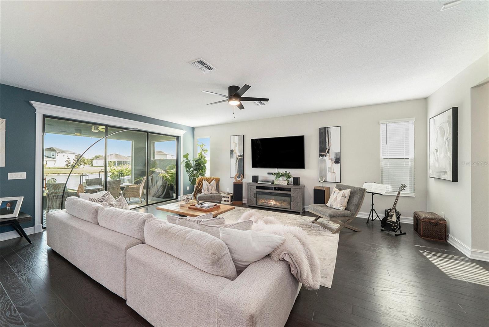 Image 9 of 55 For 4700 San Martino Drive