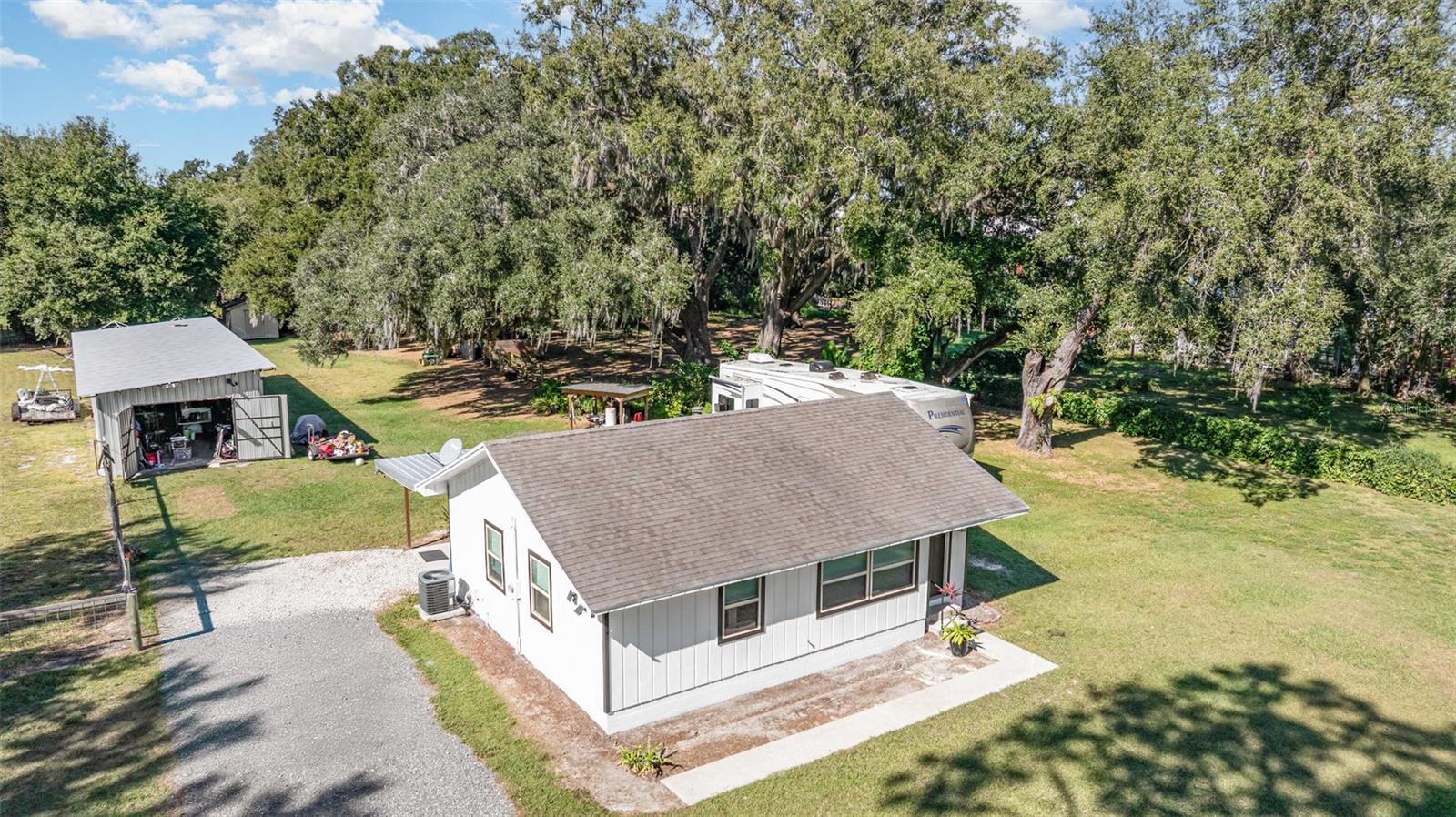 Image 31 of 33 For 8720 State Road 33 N