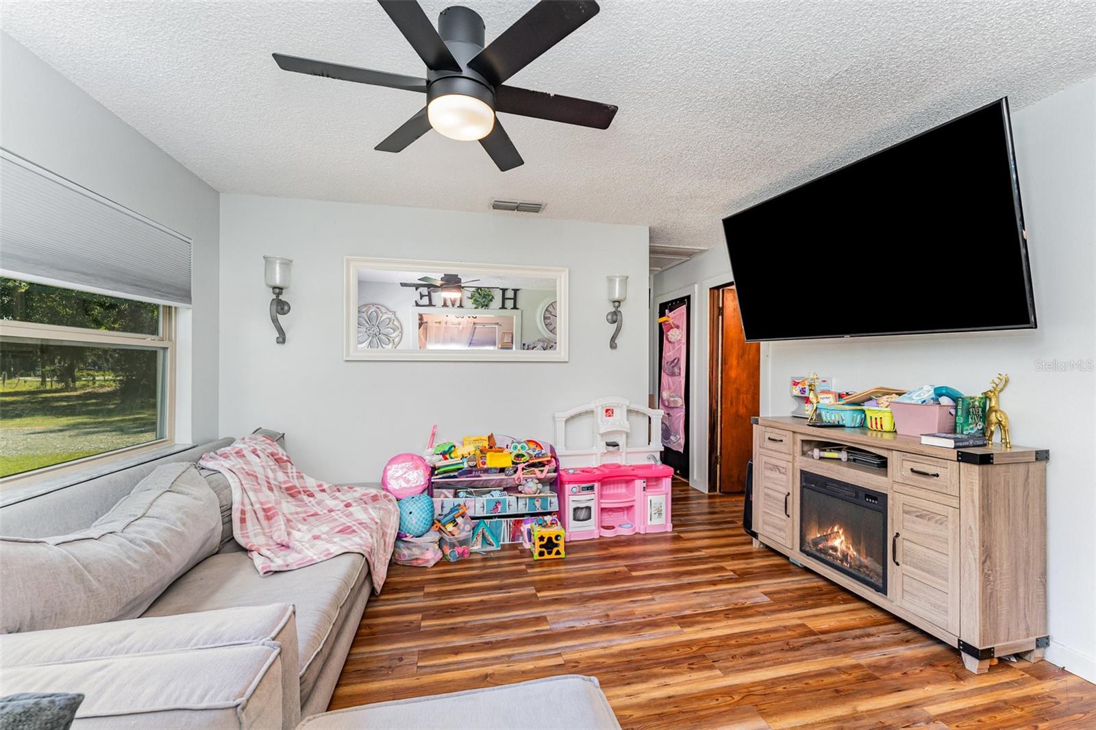 Image 7 of 33 For 8720 State Road 33 N