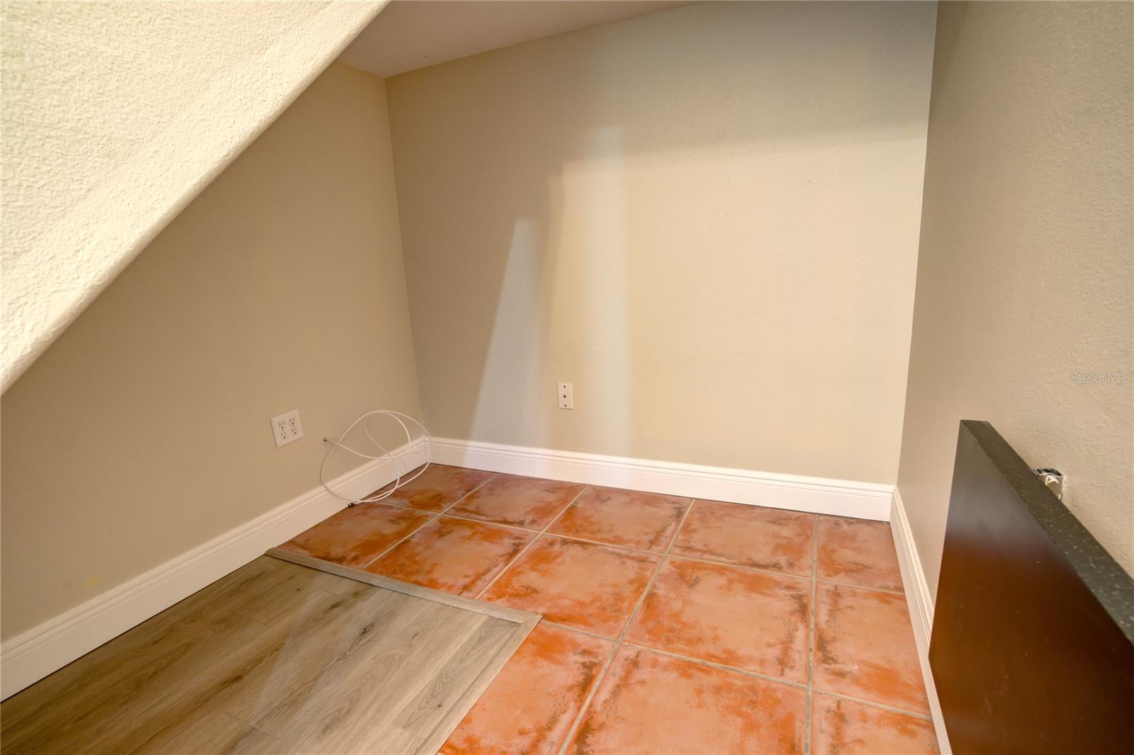 Image 22 of 45 For 6133 Lanshire Drive