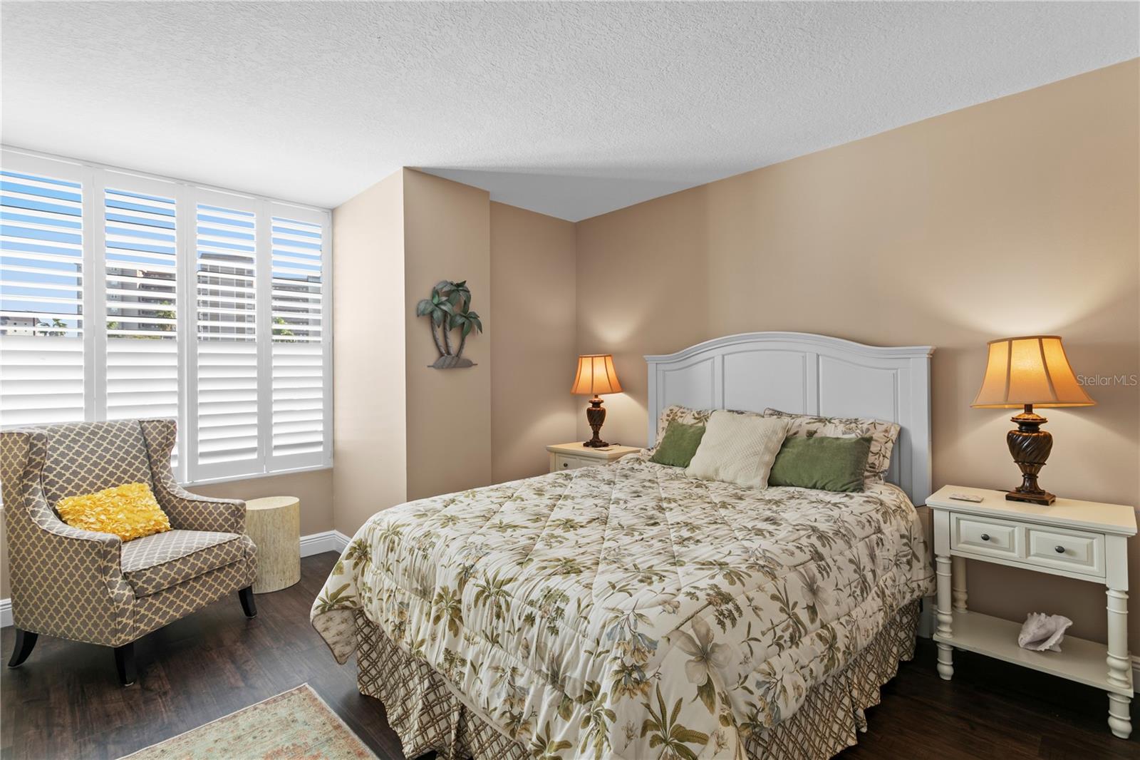 Listing photo id 20 for 5279 Isla Key Boulevard S 211