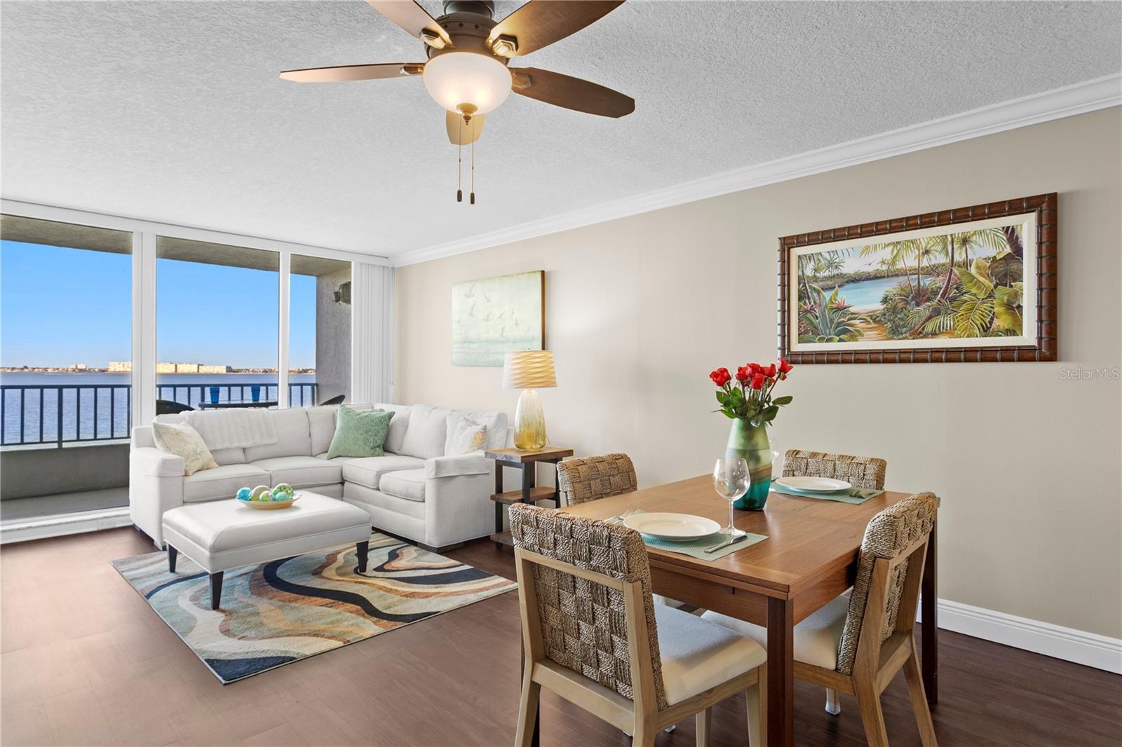 Listing photo id 2 for 5279 Isla Key Boulevard S 211