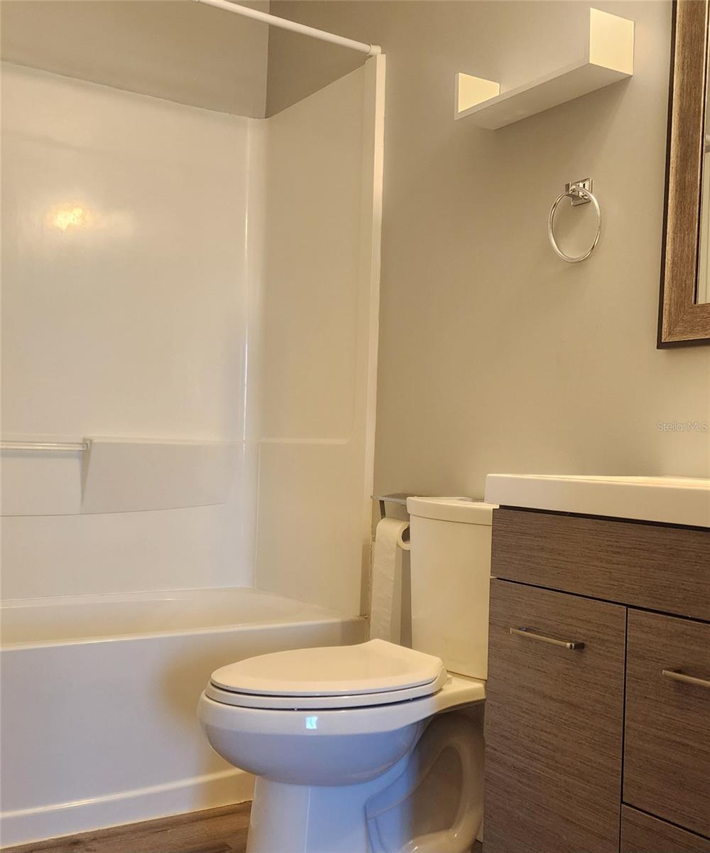 Image 14 of 18 For 876 116th Avenue N 102