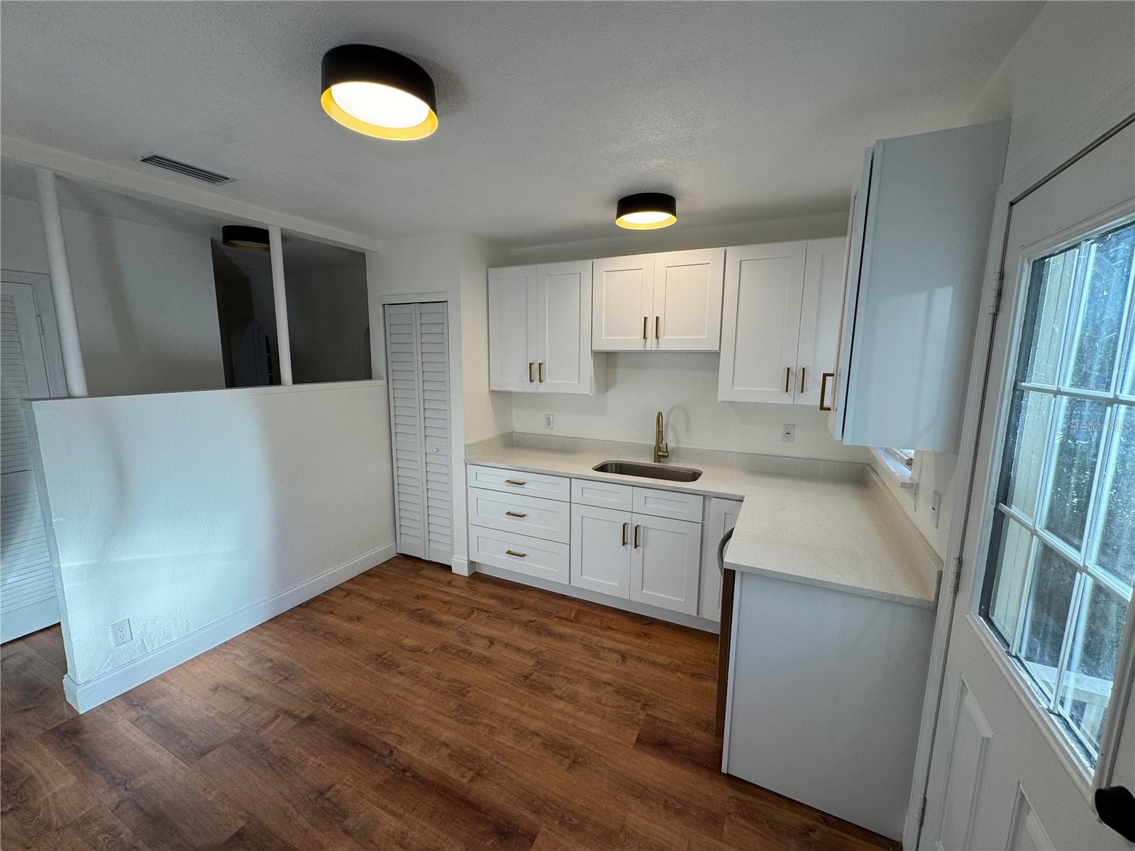 Image 7 of 23 For 1119 Newton Avenue S