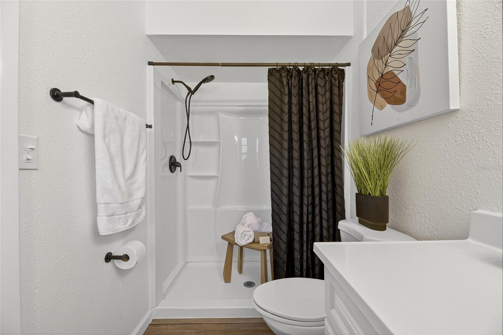 Image 13 of 39 For 13035 Santee Street