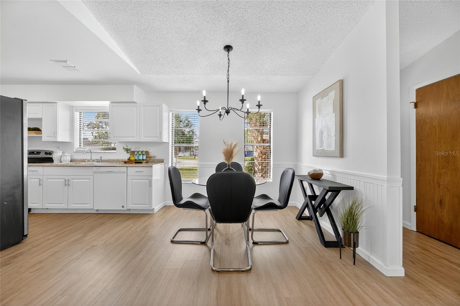 Image 14 of 39 For 13035 Santee Street