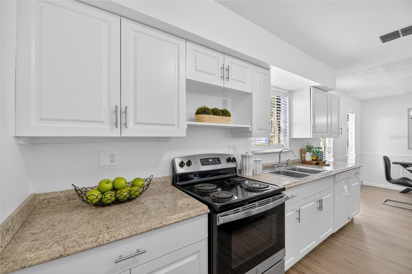 Image 19 of 39 For 13035 Santee Street