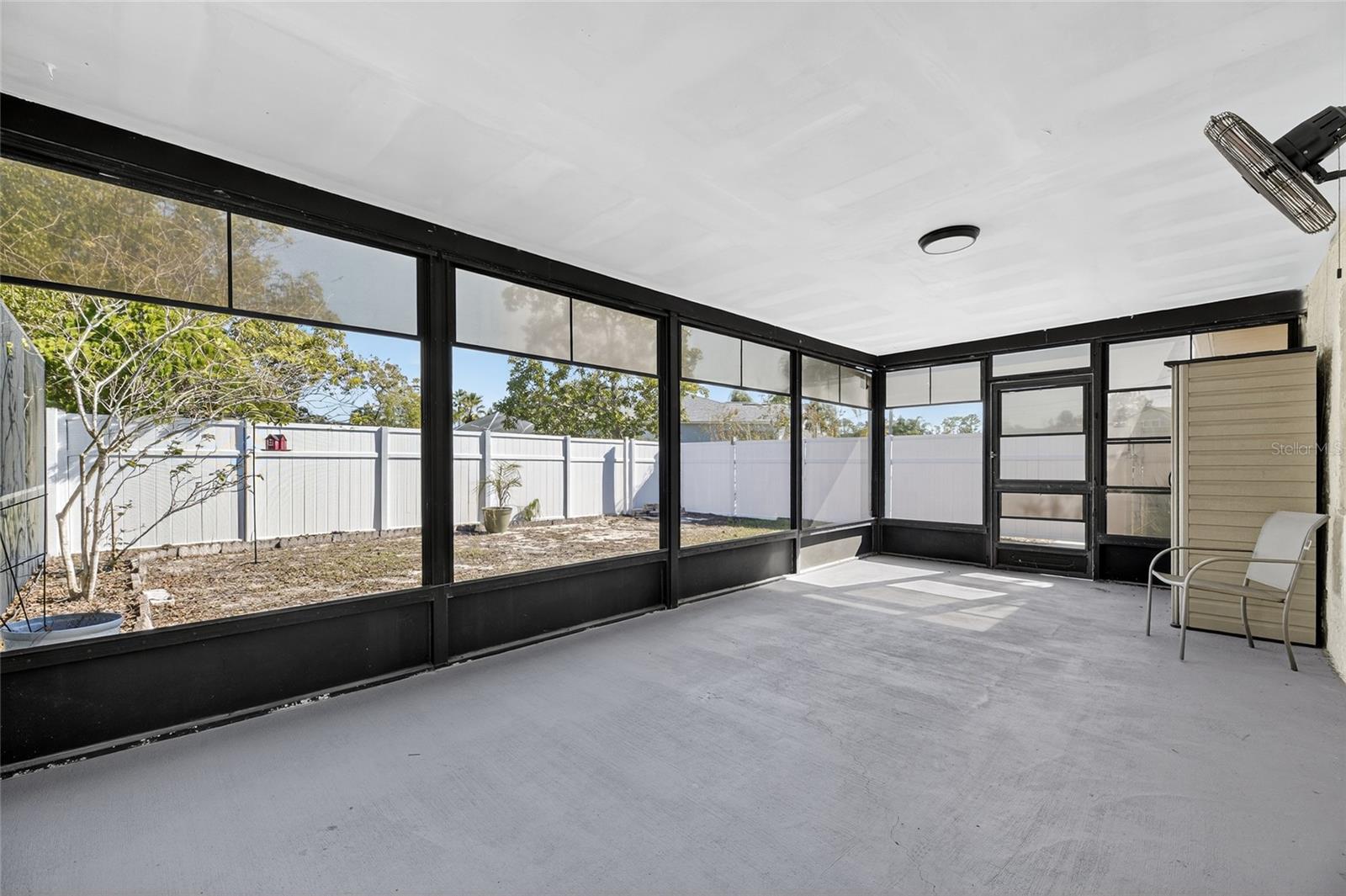 Image 28 of 39 For 13035 Santee Street