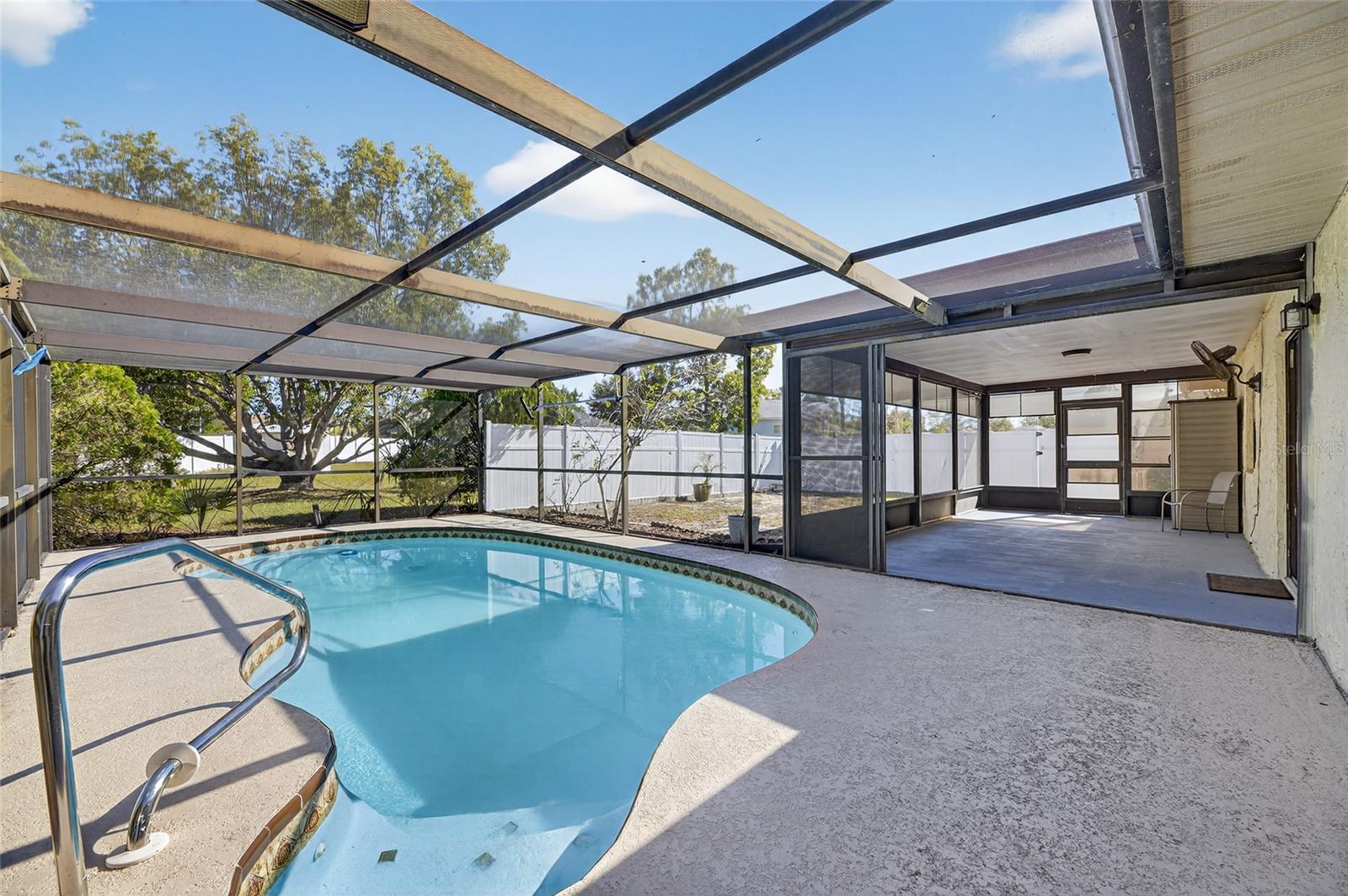 Image 30 of 39 For 13035 Santee Street