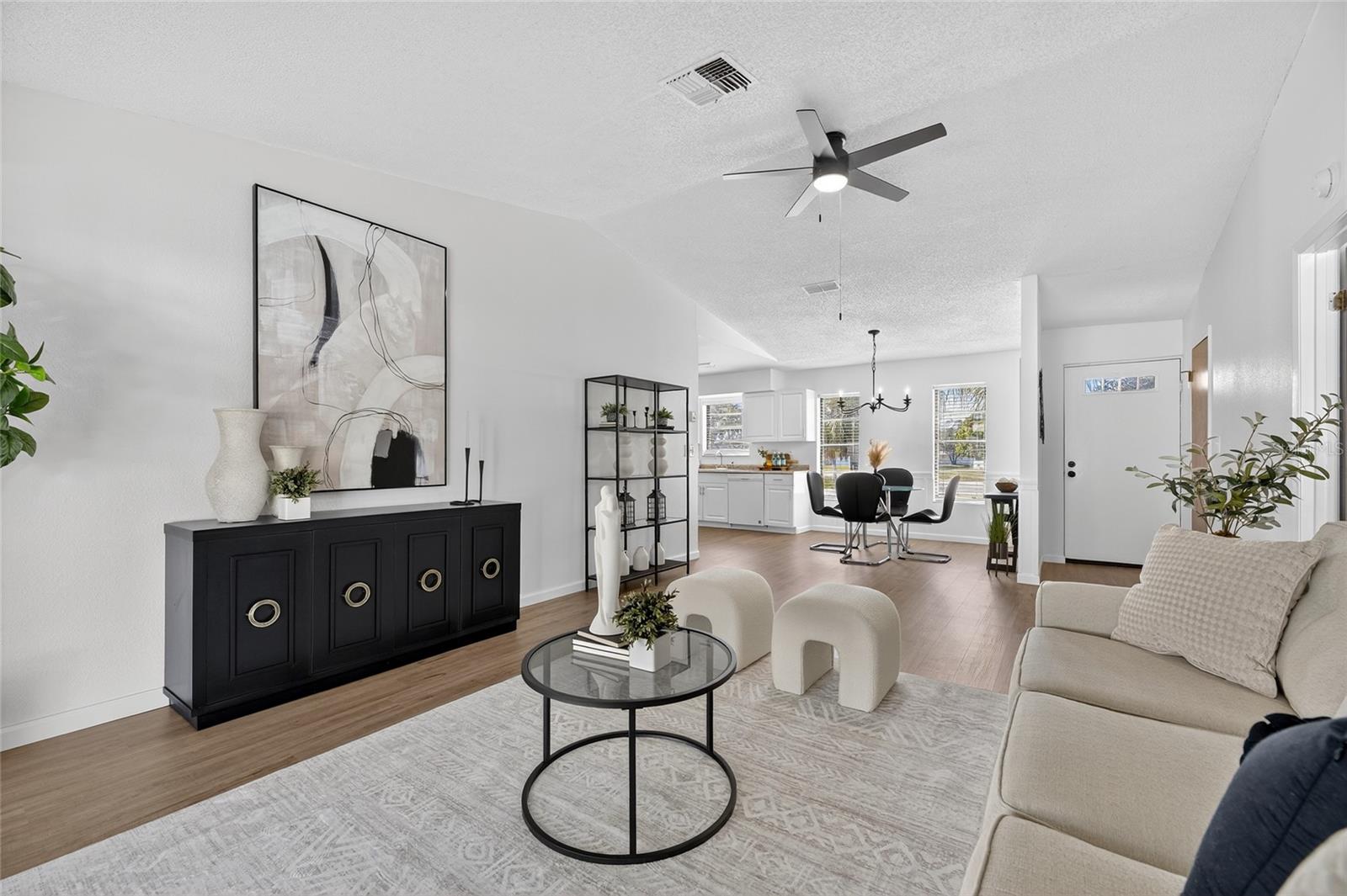 Image 6 of 39 For 13035 Santee Street