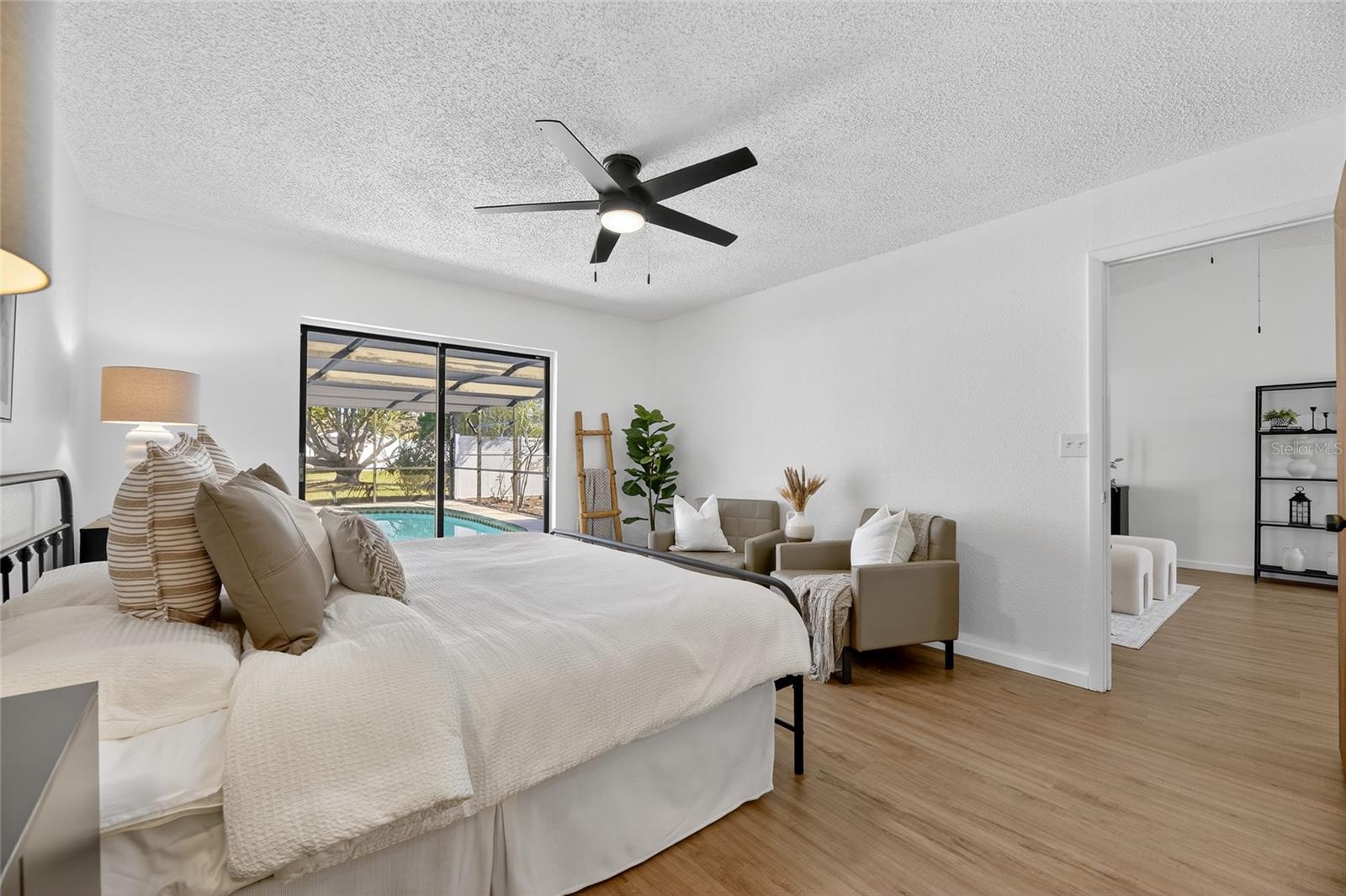 Image 9 of 39 For 13035 Santee Street