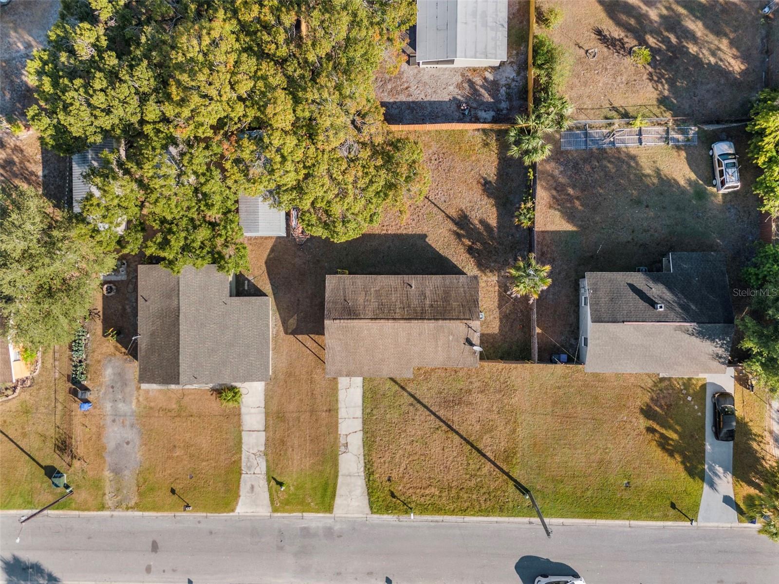 Listing photo id 30 for 8310 Croton Avenue