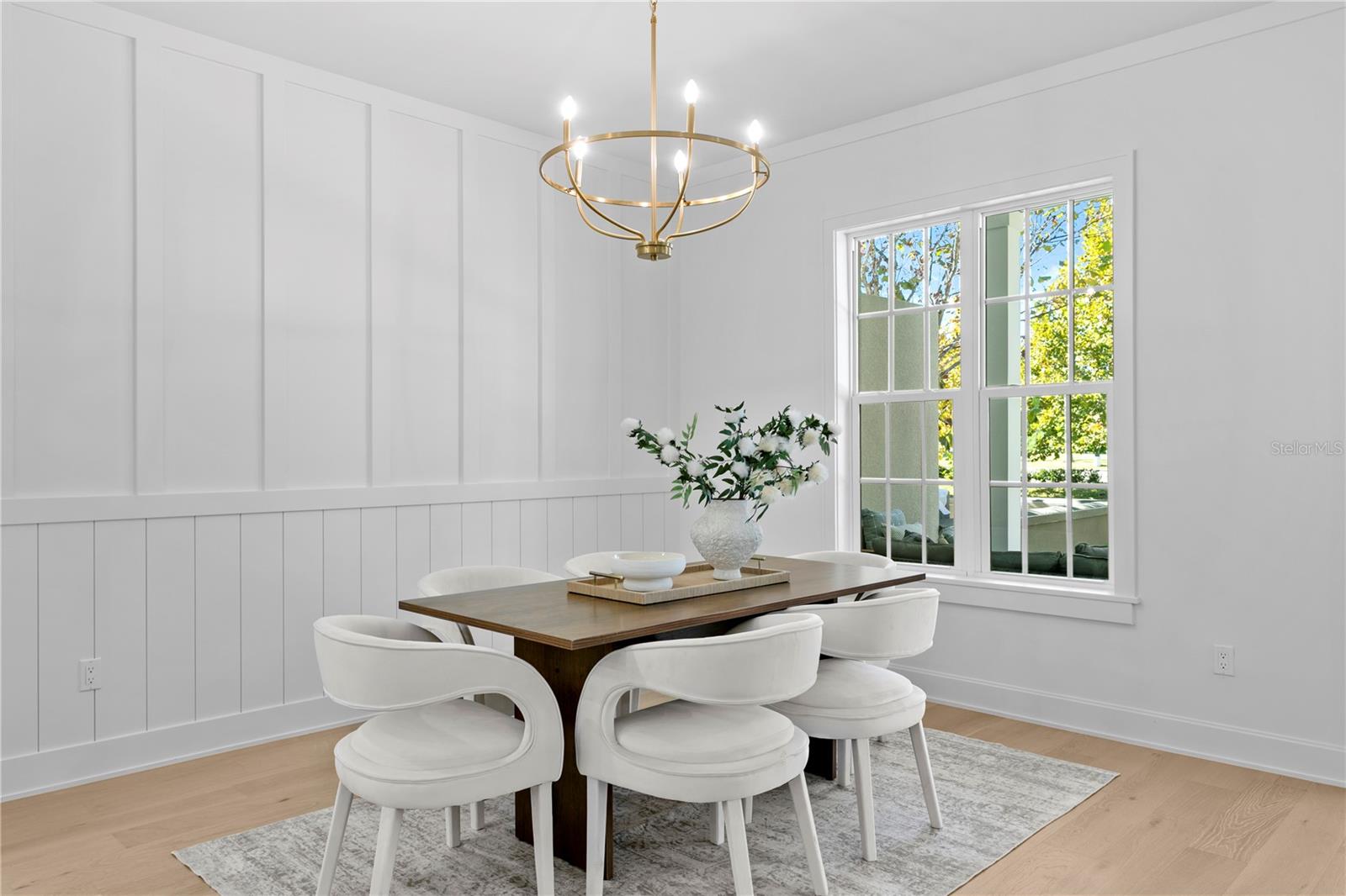 Image 13 of 60 For 450 Gilman Place N