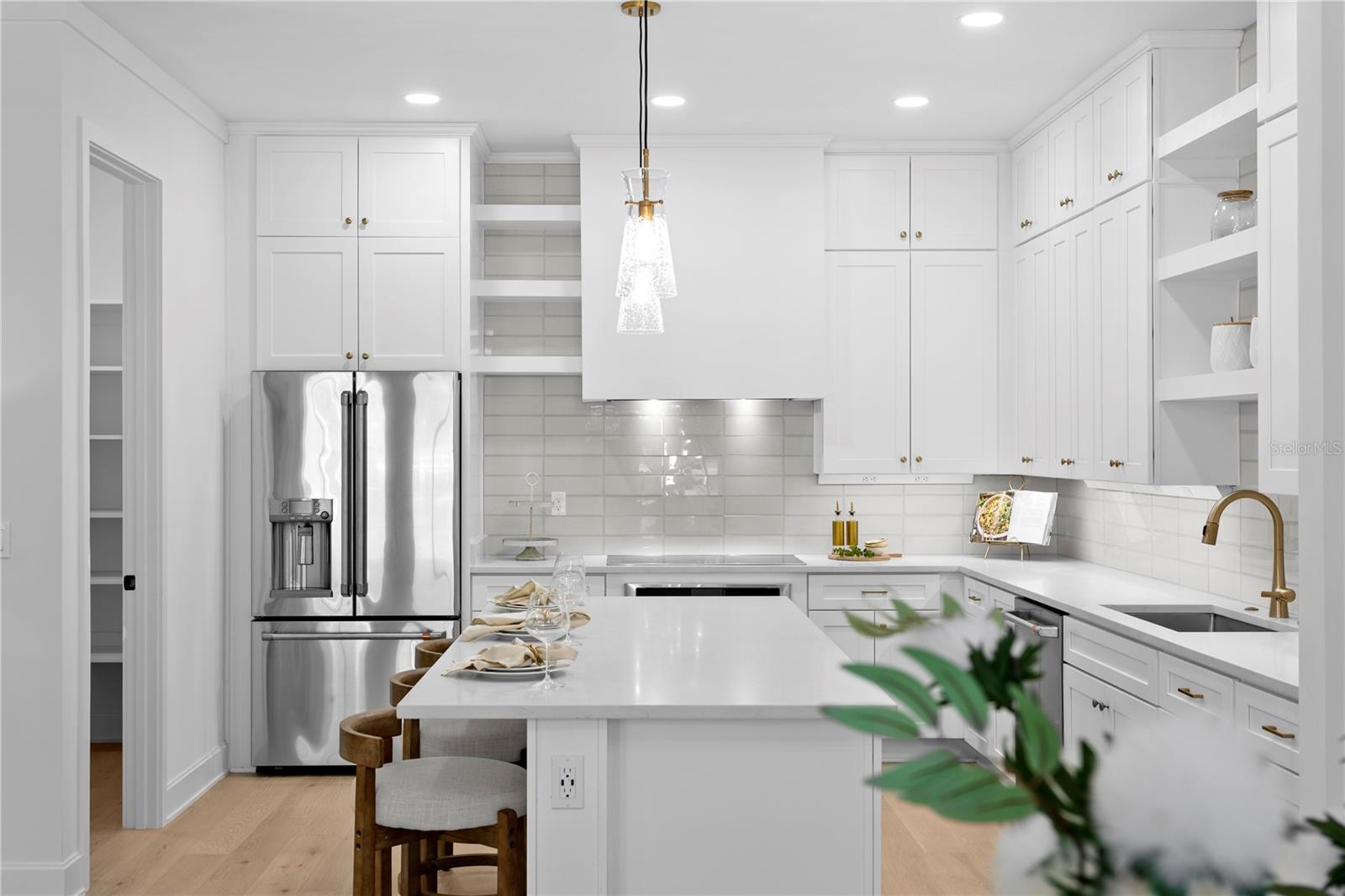 Image 20 of 60 For 450 Gilman Place N