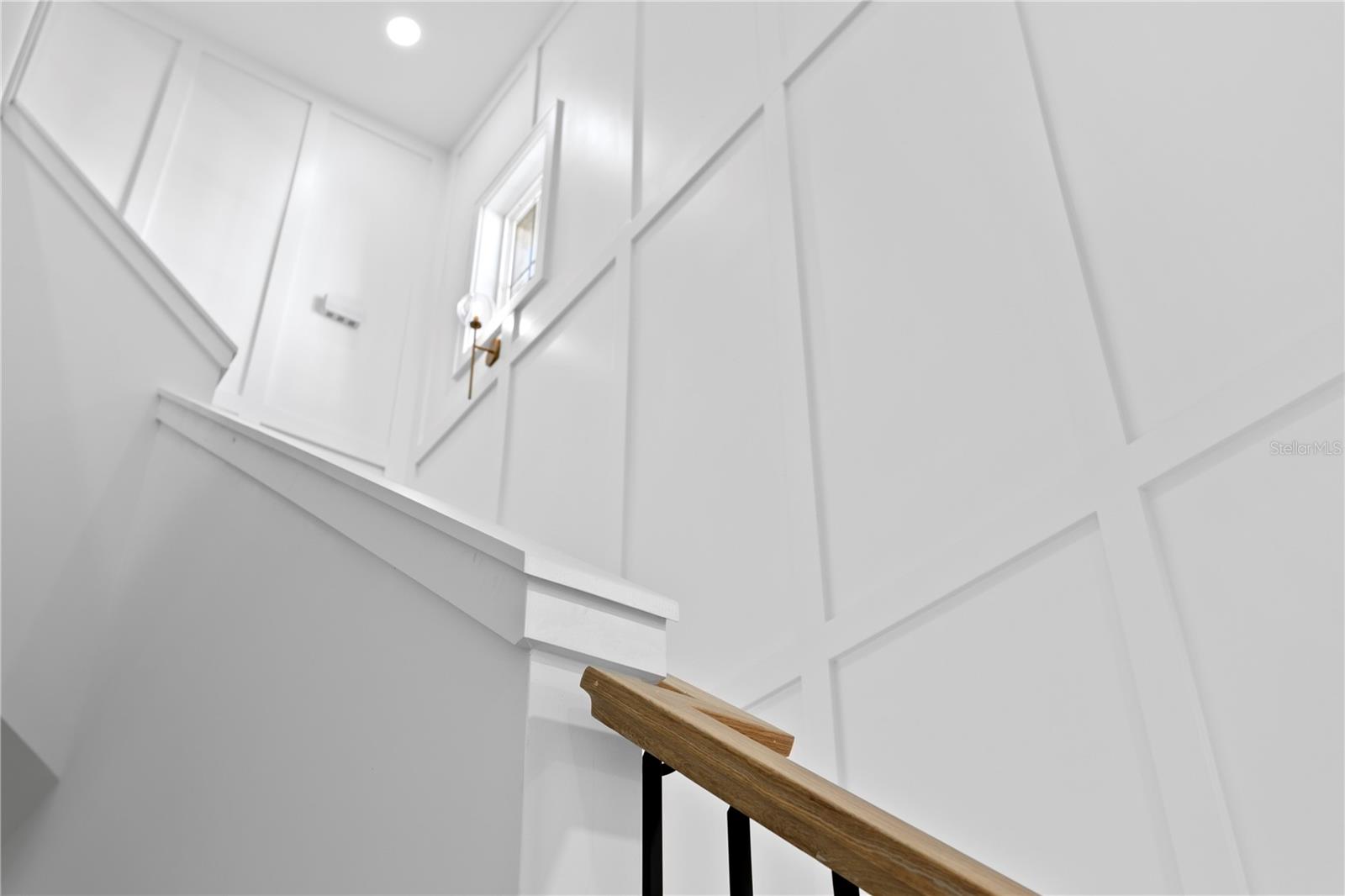 Image 23 of 60 For 450 Gilman Place N