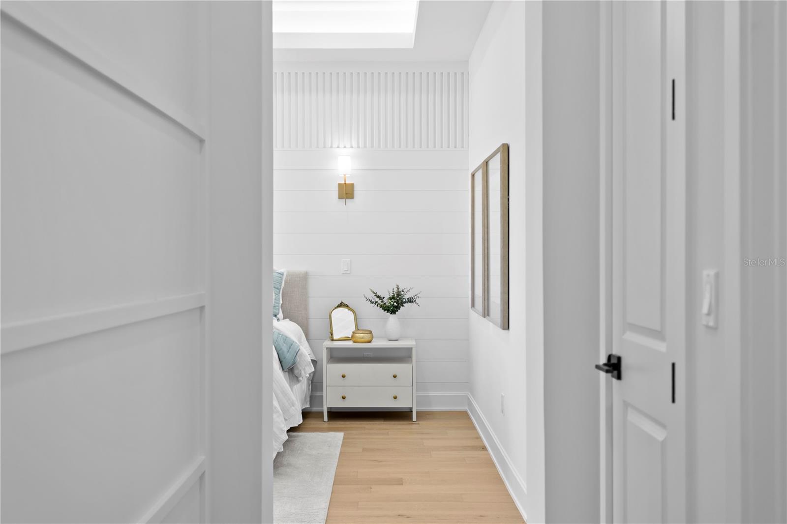 Image 27 of 60 For 450 Gilman Place N