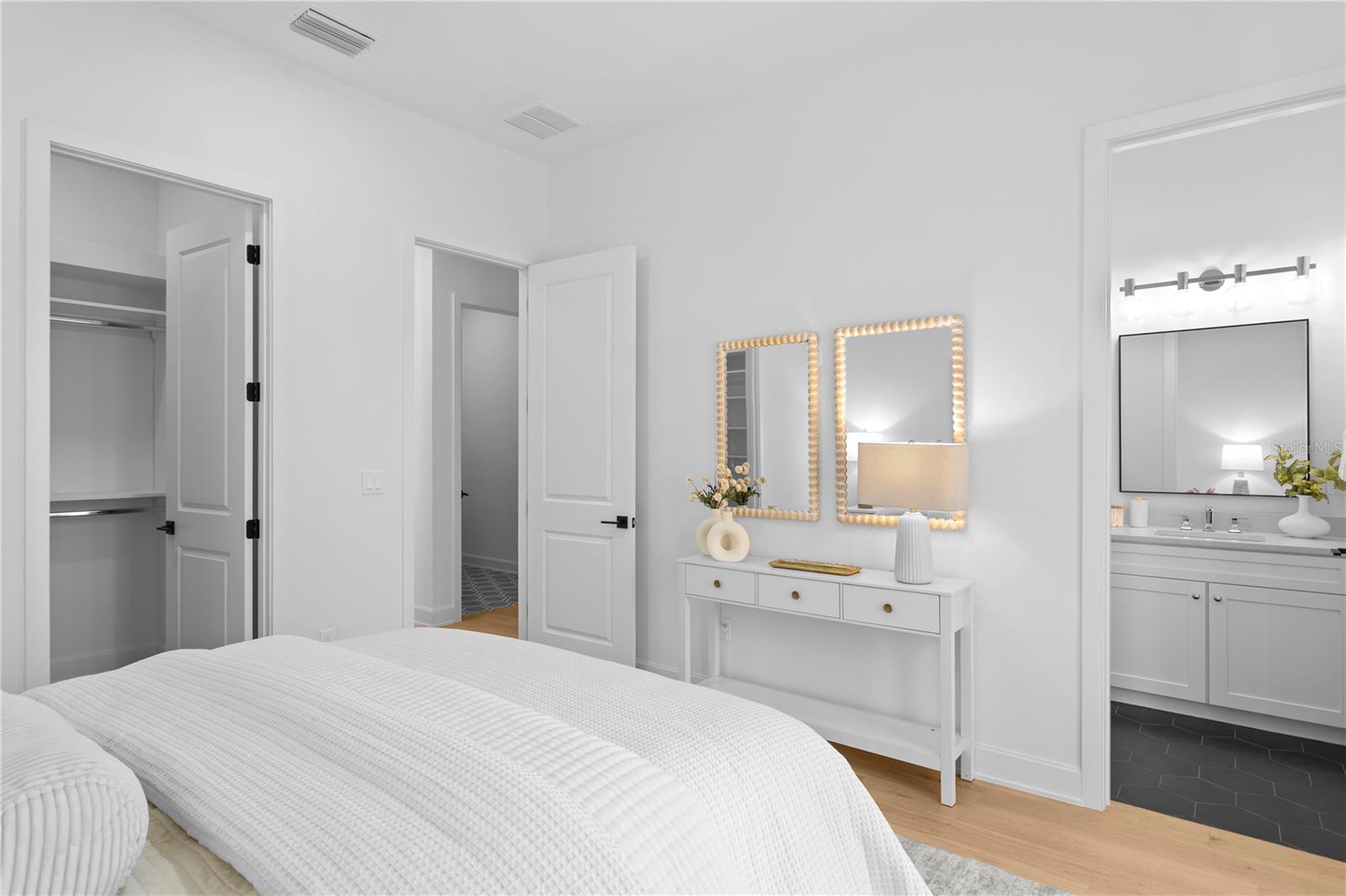 Image 40 of 60 For 450 Gilman Place N