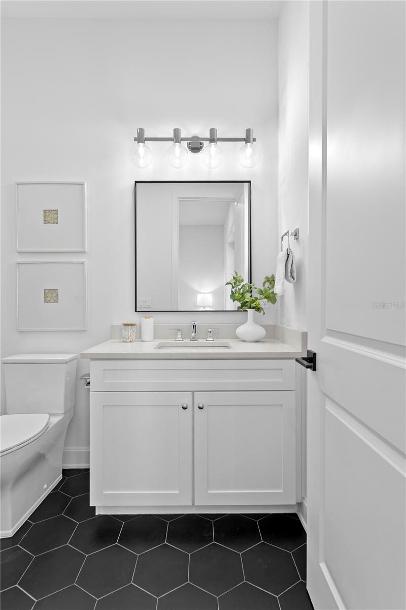 Image 41 of 60 For 450 Gilman Place N