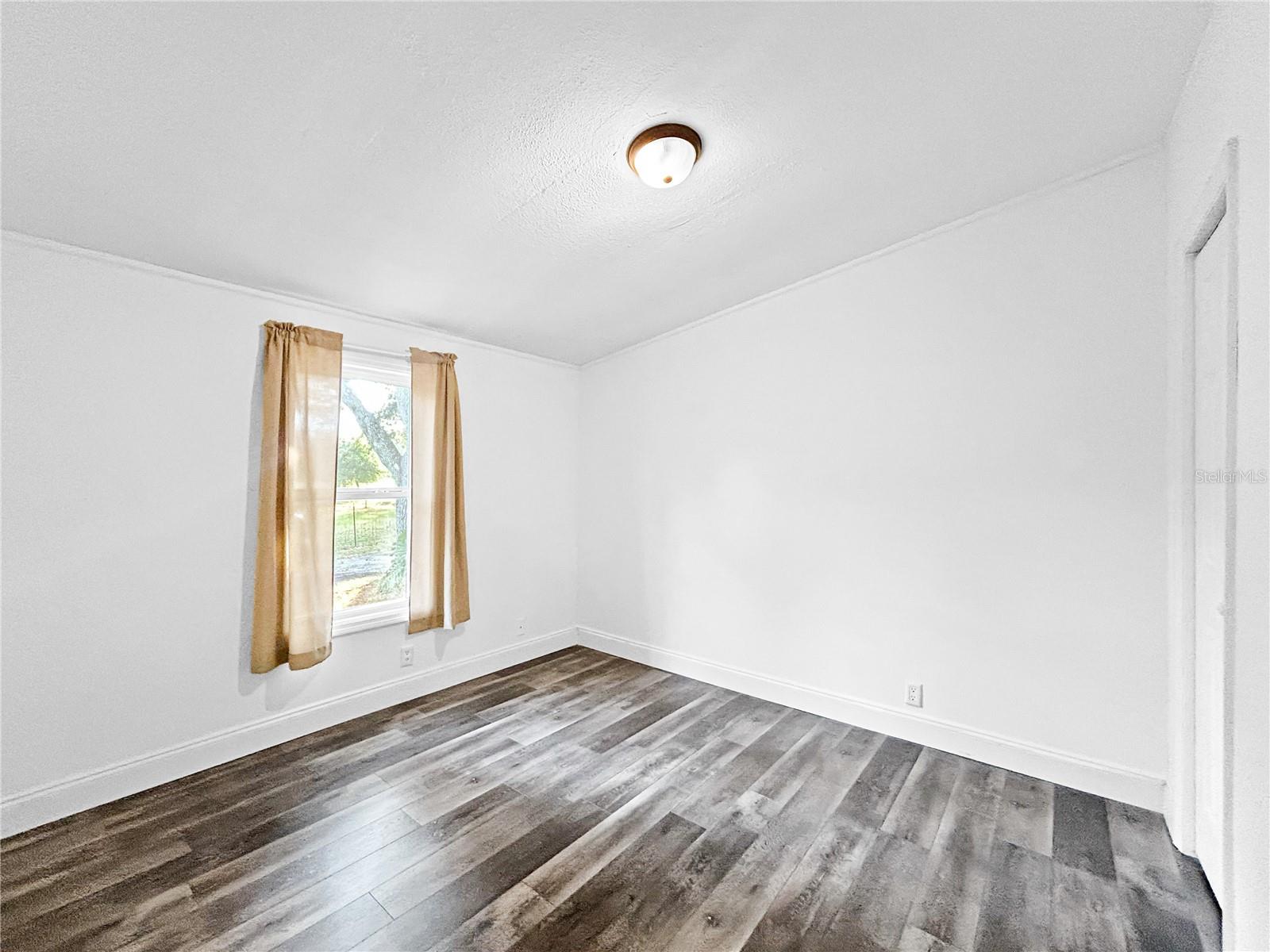 Image 20 of 32 For 4116 Amanda Drive