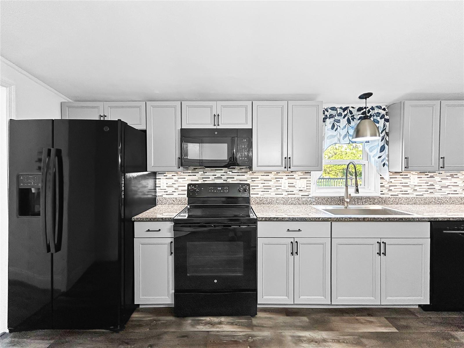 Image 8 of 32 For 4116 Amanda Drive