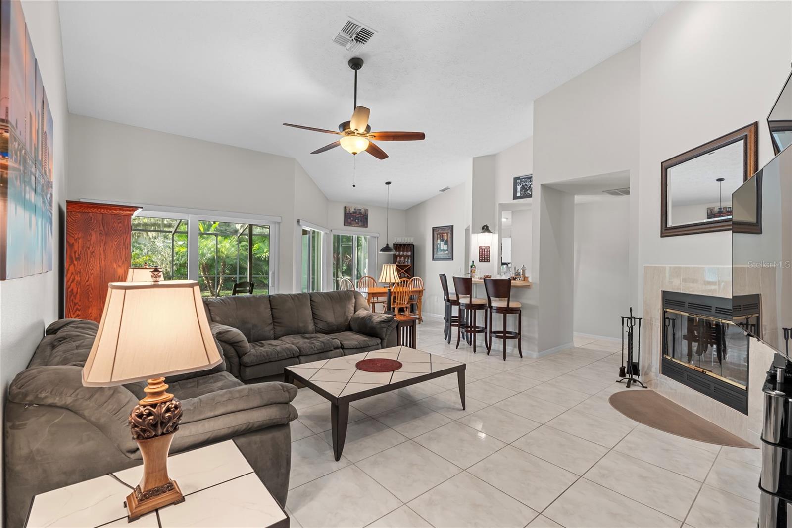 Image 10 of 51 For 948 Lucas Lane