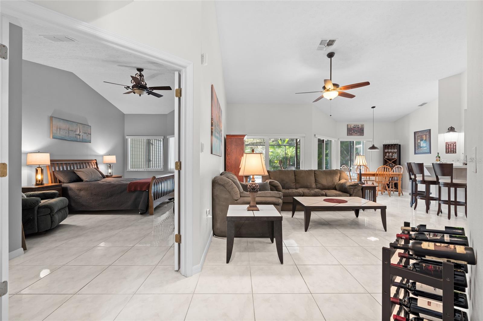 Image 18 of 51 For 948 Lucas Lane