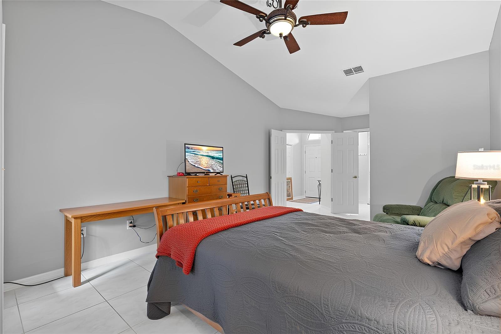 Image 22 of 51 For 948 Lucas Lane