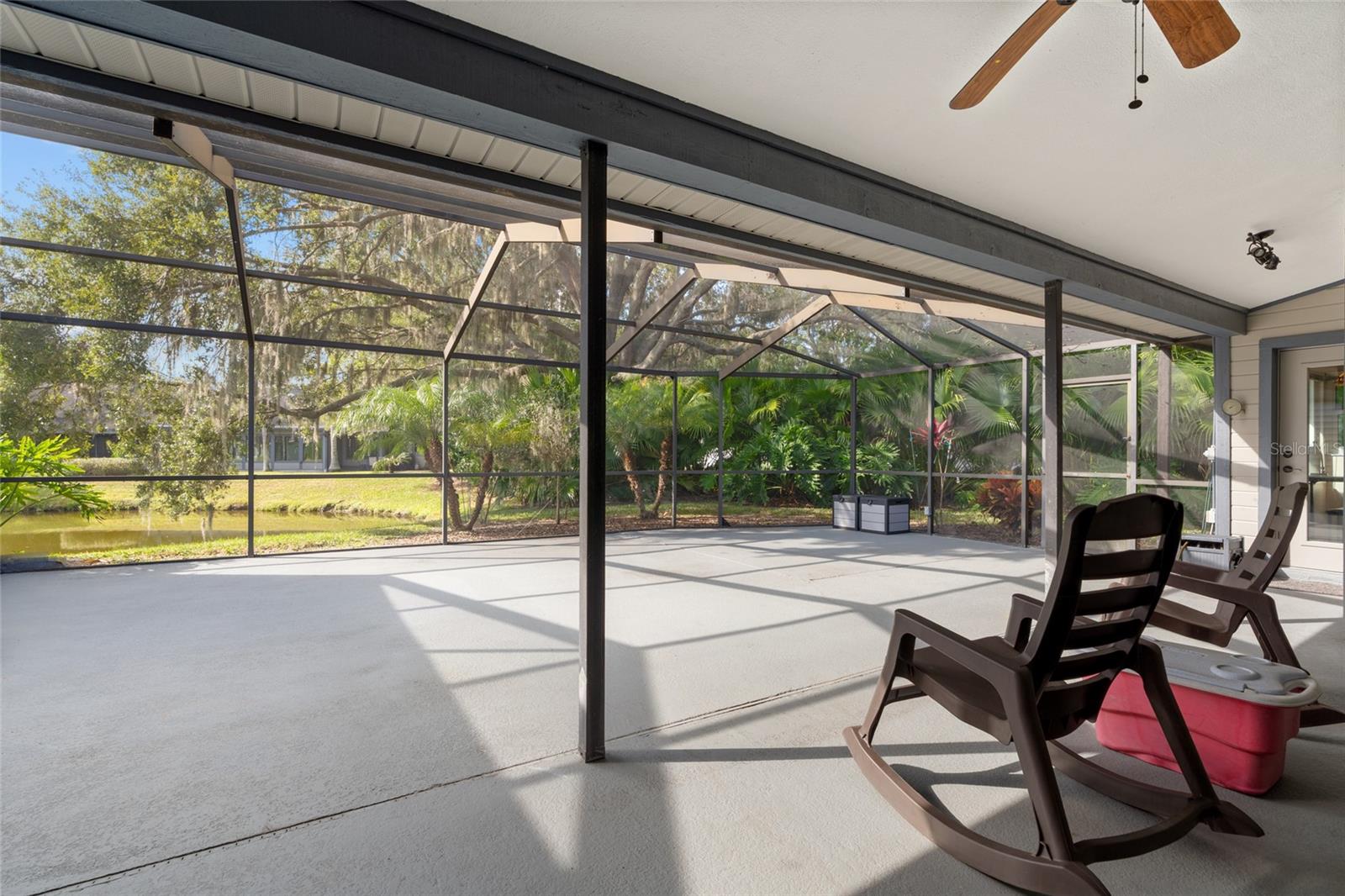 Image 27 of 51 For 948 Lucas Lane