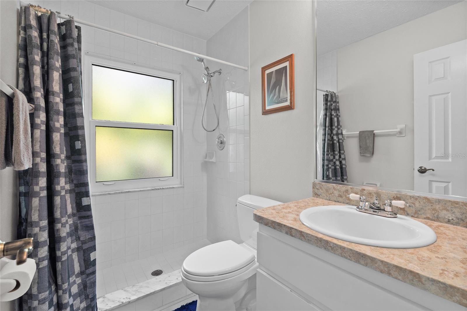 Image 29 of 51 For 948 Lucas Lane