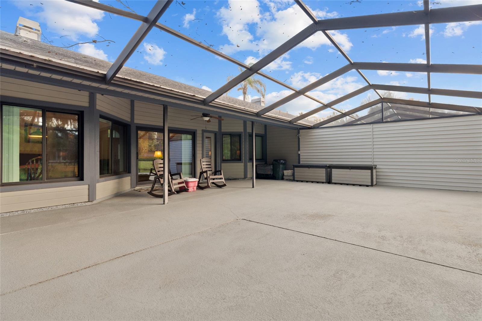 Image 31 of 51 For 948 Lucas Lane