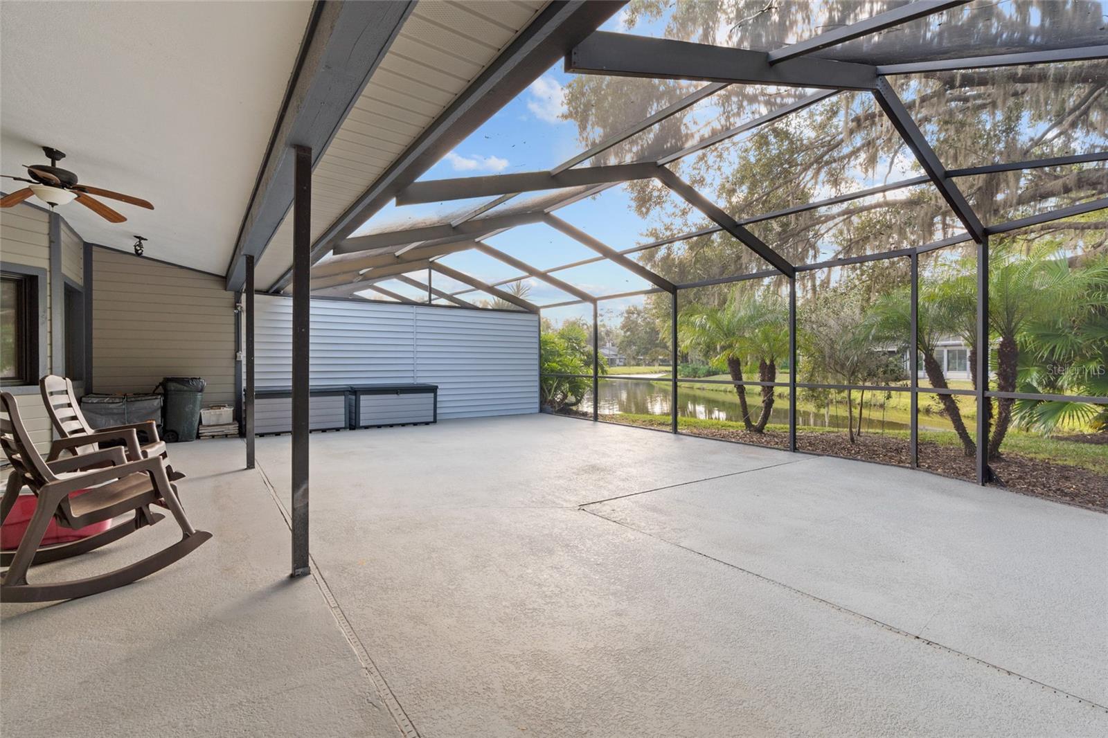 Image 6 of 51 For 948 Lucas Lane