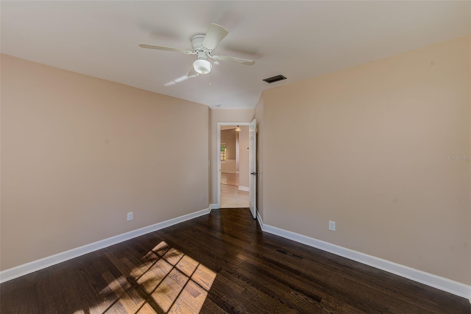 Image 18 of 26 For 4607 Loughman Street