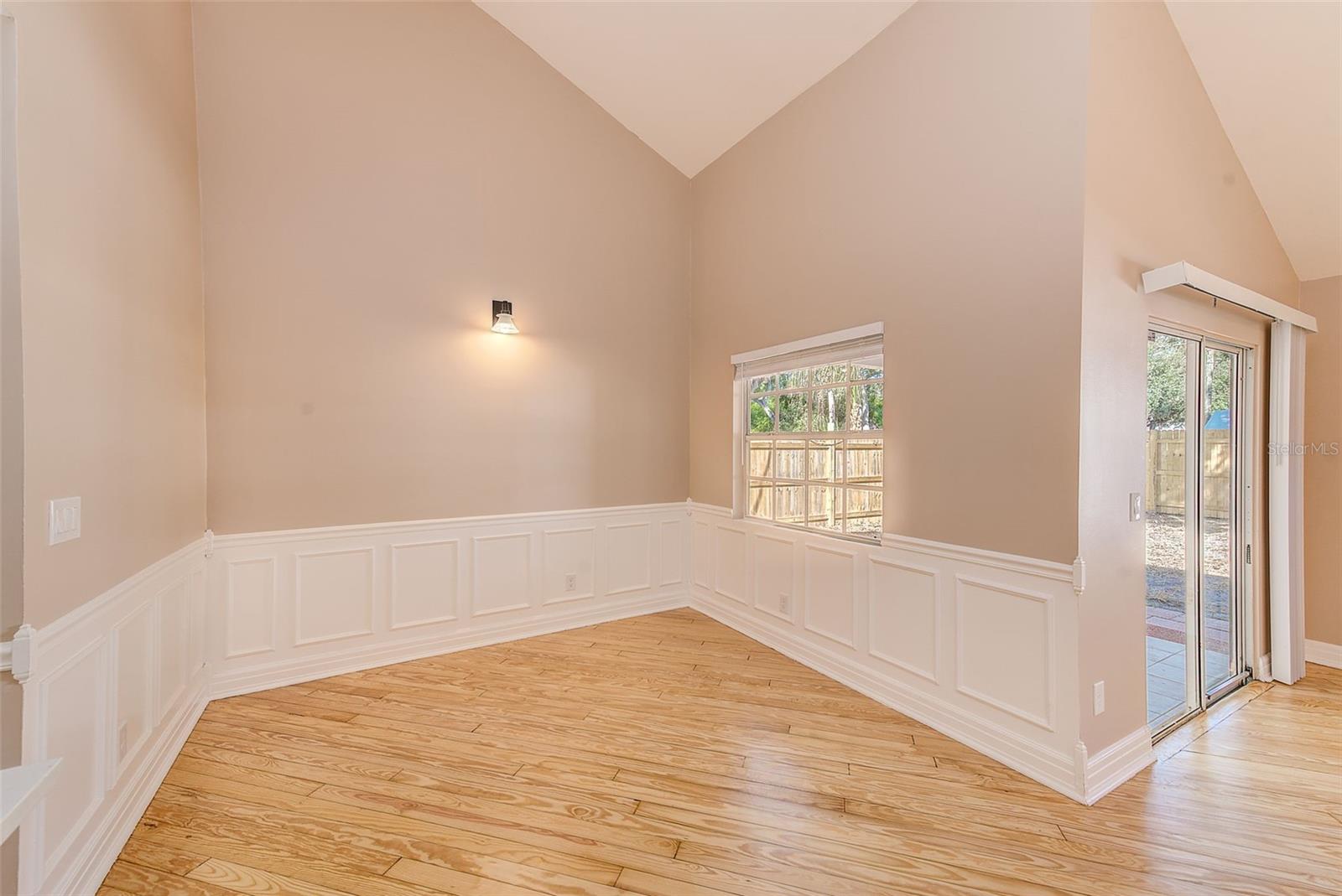 Image 7 of 26 For 4607 Loughman Street