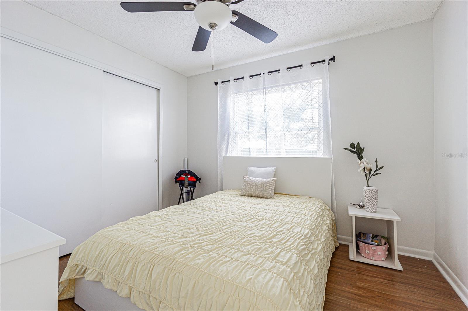 Image 13 of 27 For 925 Park Street