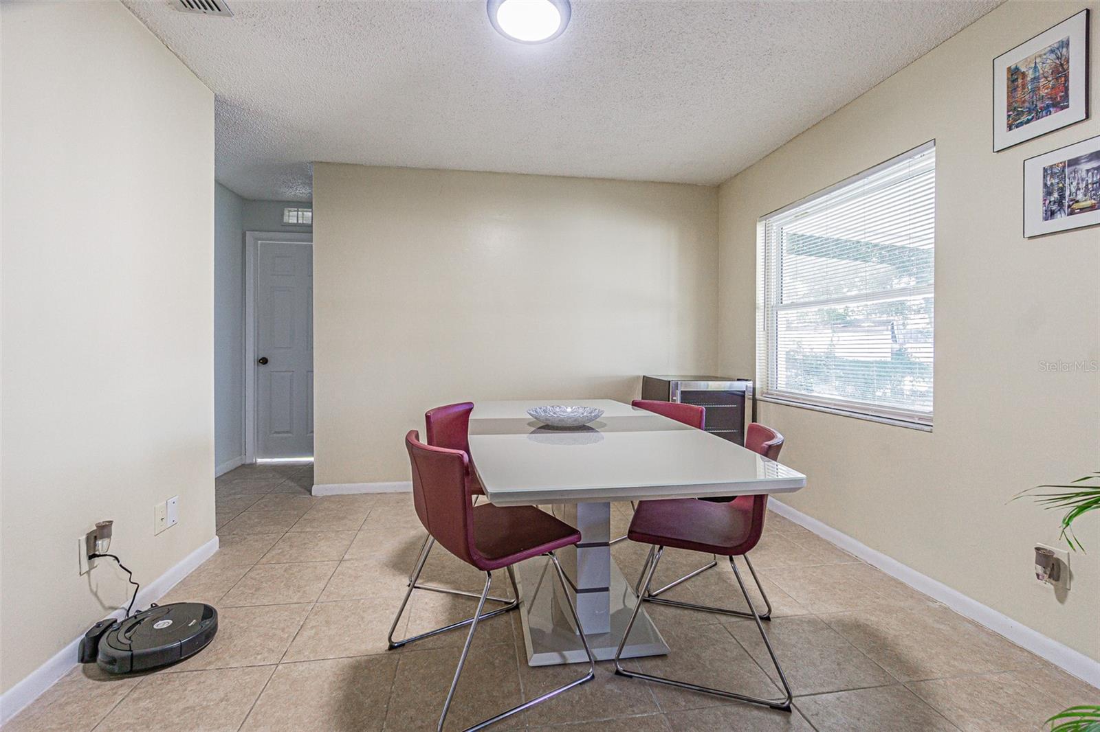 Image 20 of 27 For 925 Park Street