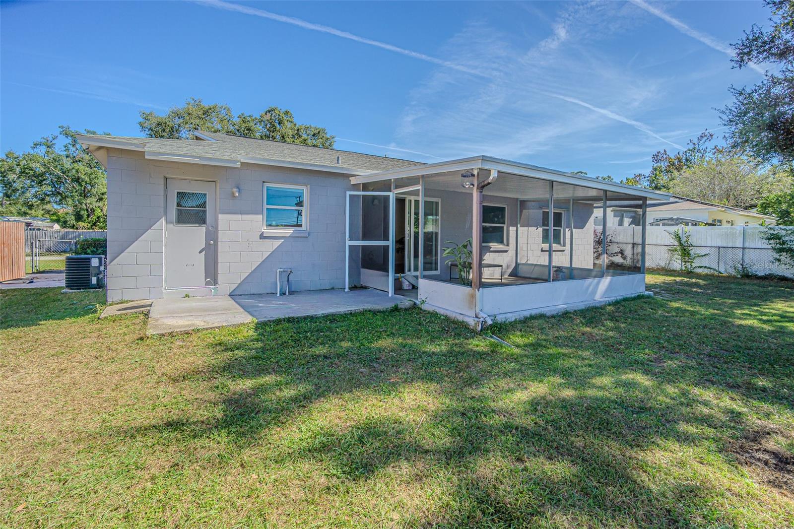 Image 24 of 27 For 925 Park Street