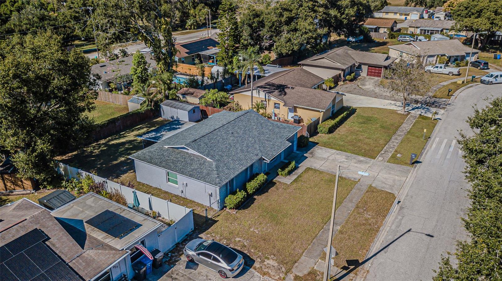 Image 4 of 27 For 925 Park Street