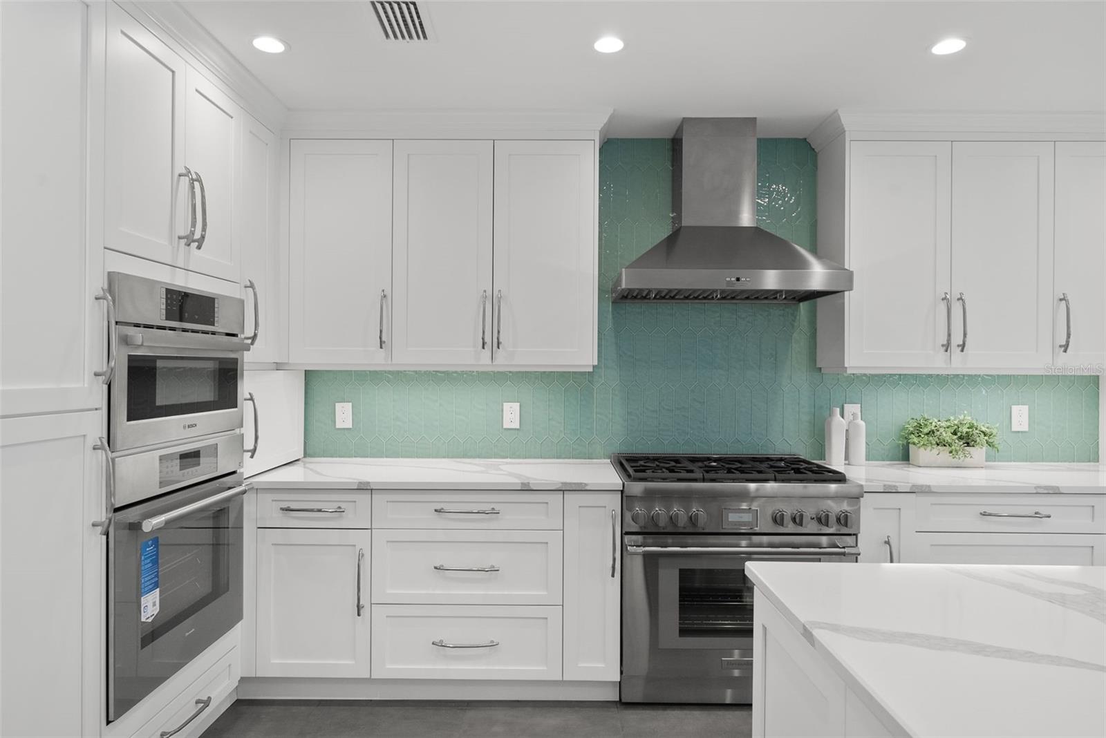 Image 14 of 72 For 5173 Horseshoe Place